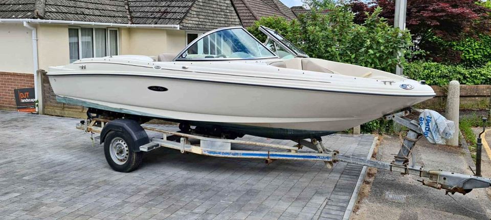 Sea Ray 176 Bowrider | 3.0L 135HP  Mercruiser